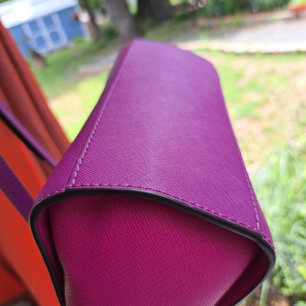 š NEW Michael Kors Fushia Pink 2 Tone Shoulder or Crossbody, Excellent Cond. - Picture 9 of 14
